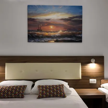 Santorini Отель 3*