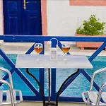 Santorini Hotel 3*