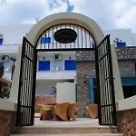 Santorini Hotel 3*