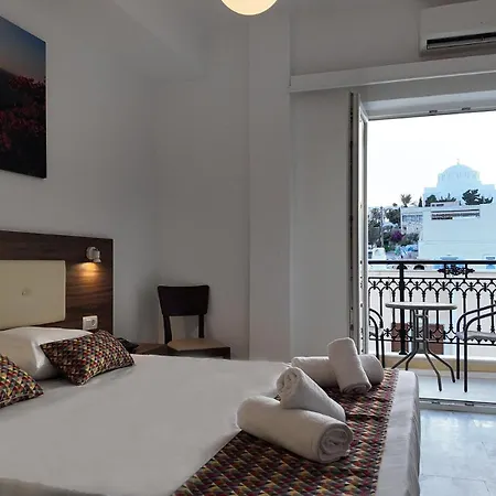Santorini Hotel 3*