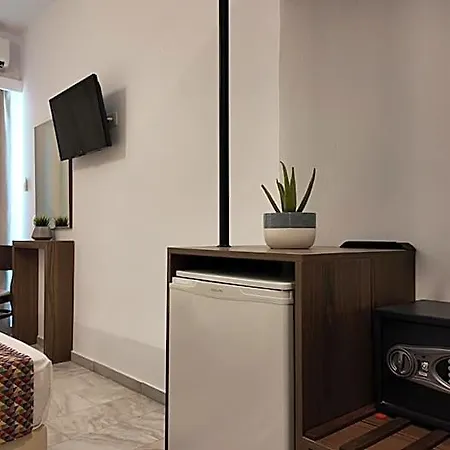 Santorini Hotel 3*