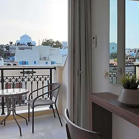 Santorini Hotel 3*