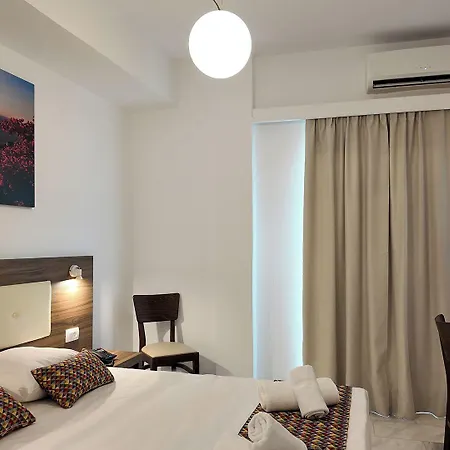Santorini Hotel 3*