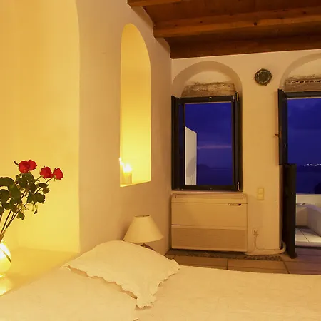 Santorini 3* Fíra