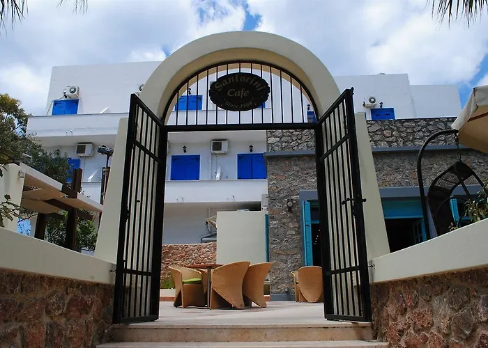 Santorini Hotel 3*