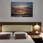 Santorini Hotel 3*