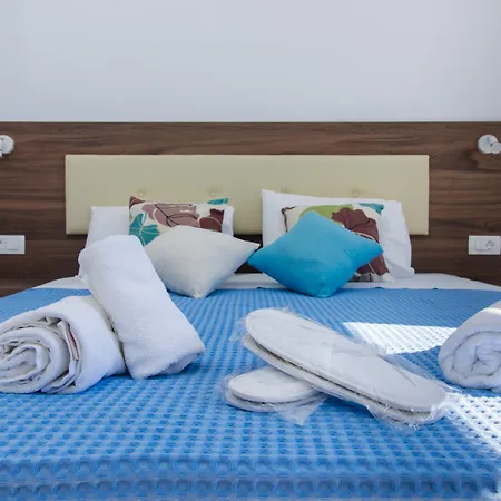 Santorini Hotel 3*