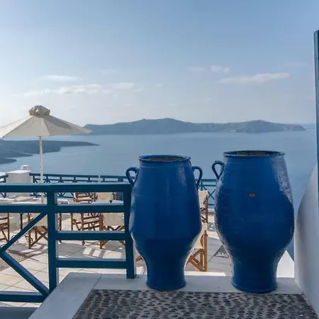 Santorini Hotel 3*