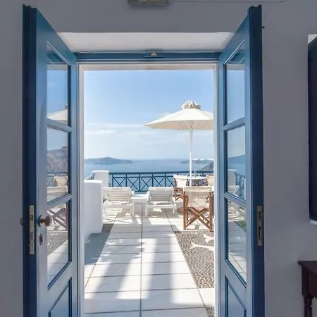 Santorini Hotel 3*